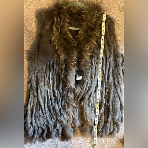 G.W.B.G Fur Vest - Picture 7 of 7